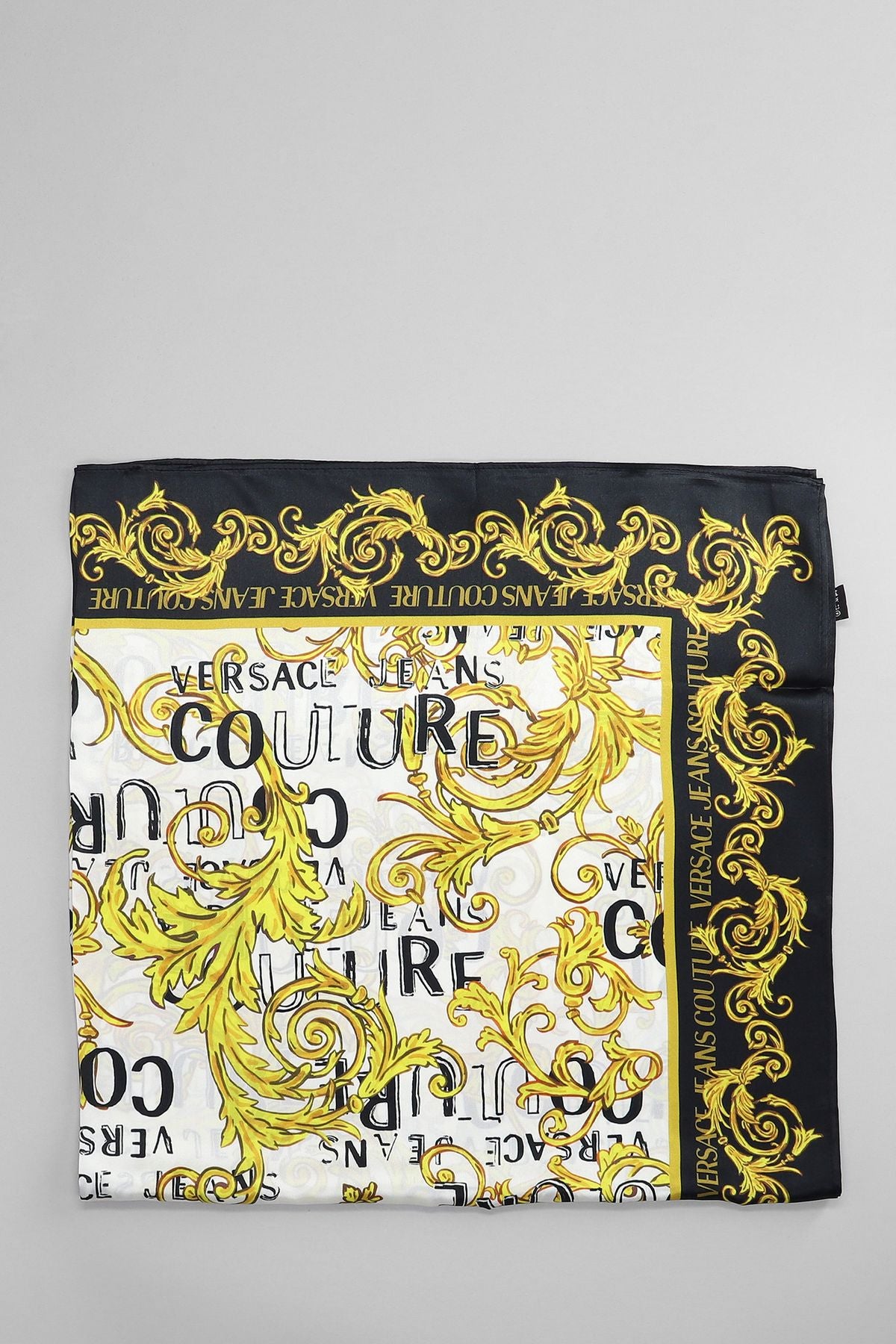 74ha7h02zg151g03 - foulard - versace jeans couture